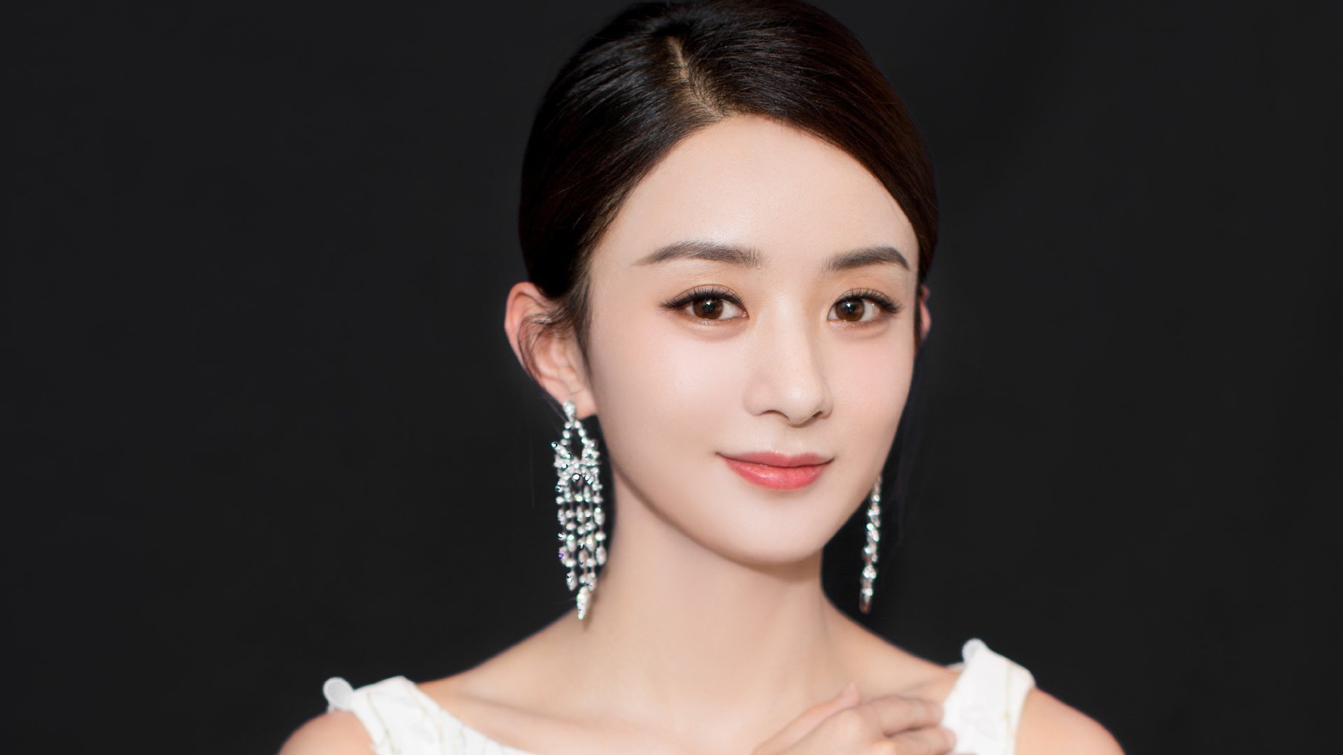 年轻阵容展示未来潜力,最年轻的职业球员