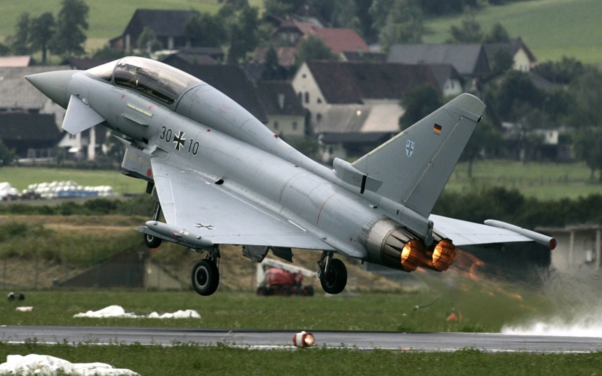 换人节奏是否决定下半场比赛走势连贯性，全场换人规则